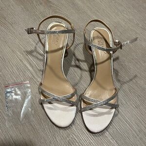 Omari II low heel Sandal (Champagne, 7.5 size, heel height 2.25”) Jewel Badgley